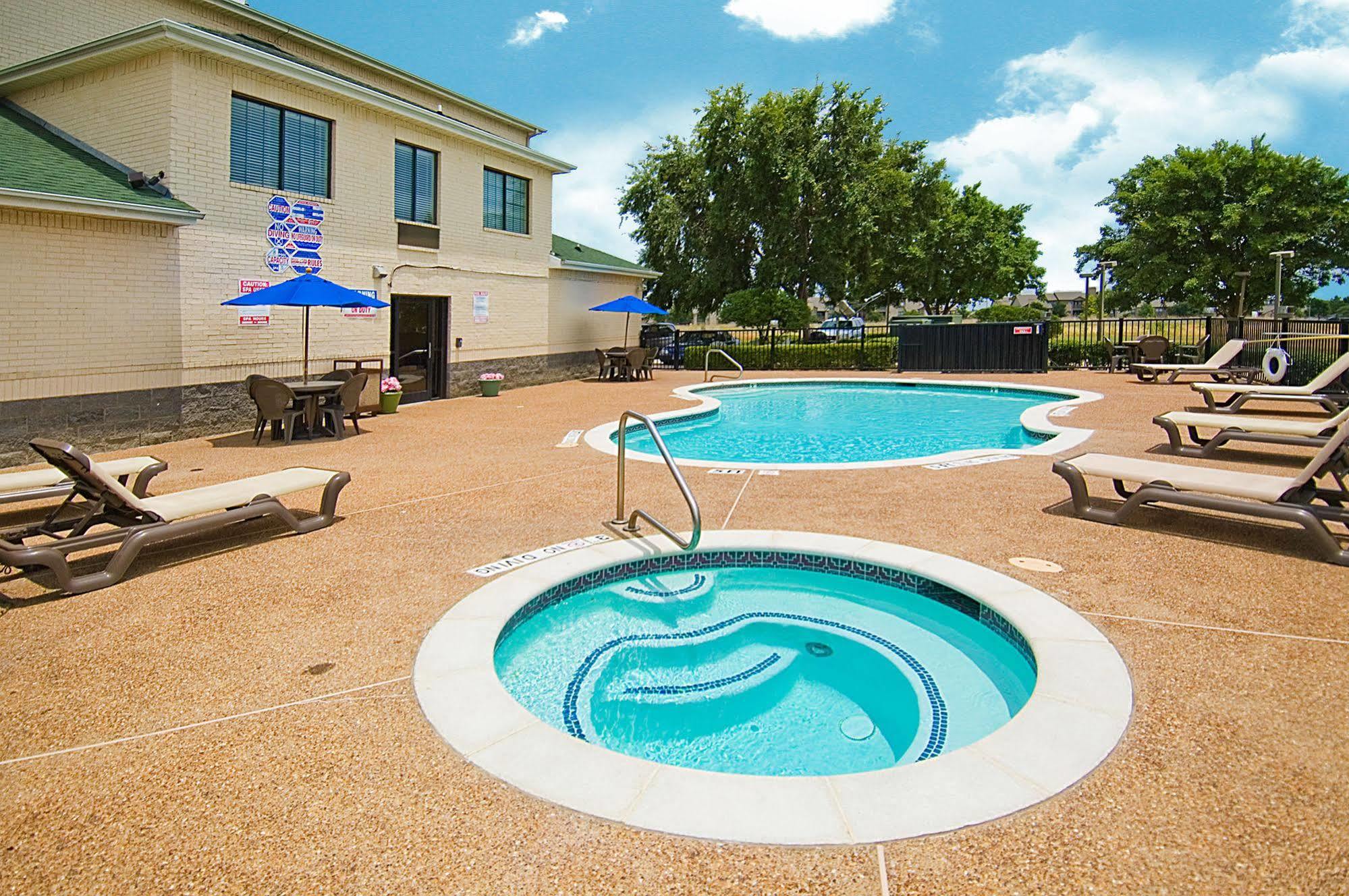 Quality Inn & Suites Fort Worth Eksteriør billede