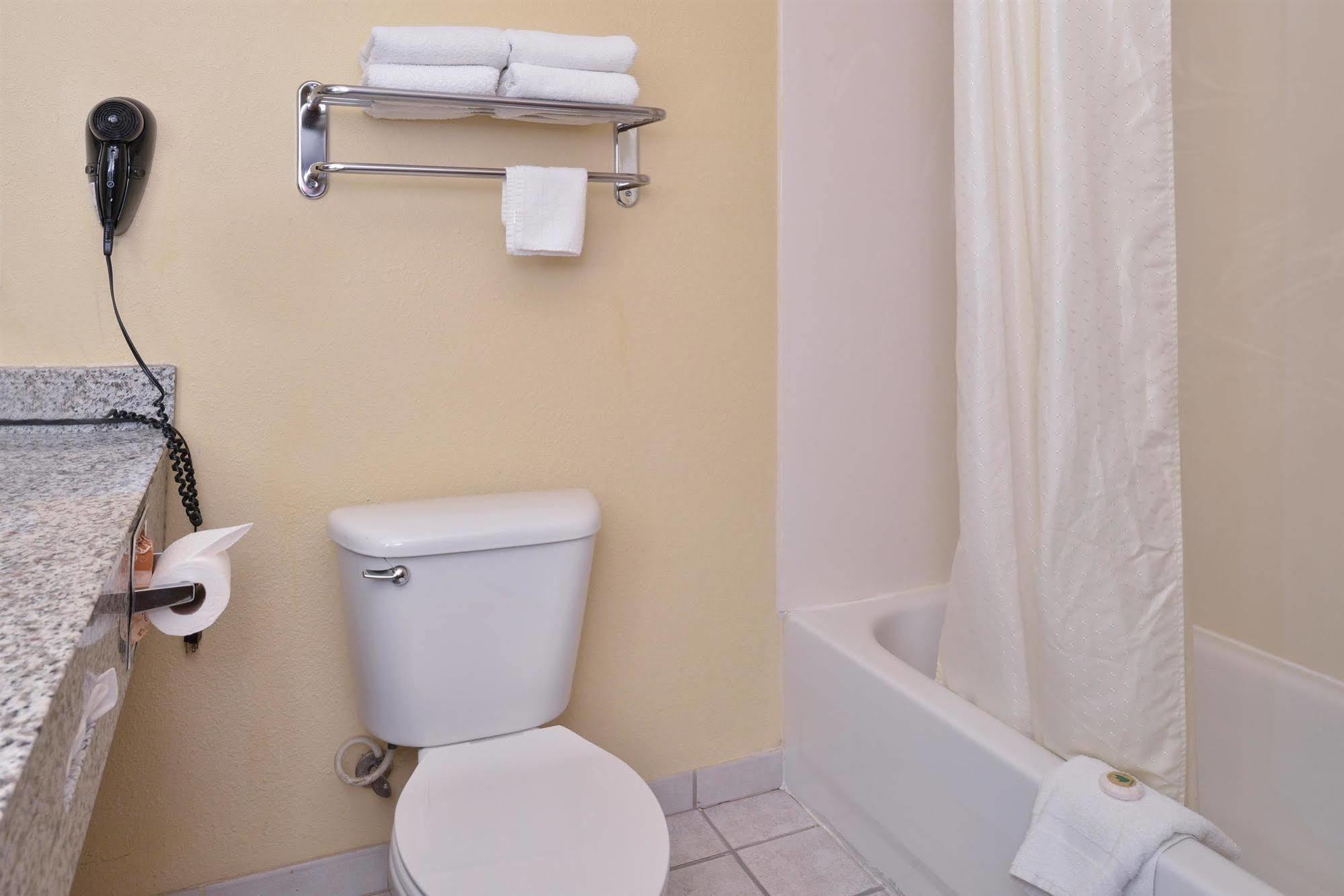 Quality Inn & Suites Fort Worth Eksteriør billede
